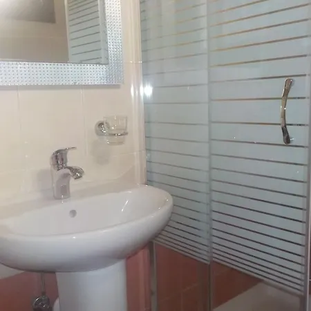 Pansion Fani Uranopoli